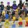 Pr&eacute;sentoir en acrylique pour 40 figurines LEGO&reg; (avec base blanche et tenons)