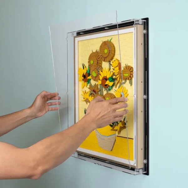 Acrylic wall display for LEGO&reg; 21333 Vincent van Gogh &ndash; Sunflowers (with black background)